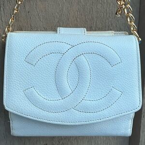 VINTAGE Caviar Timeless CC BIFOLD Wallet in White